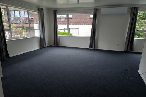 Photo of property in 10 Waterloo Place, Westown, New Plymouth, 4310