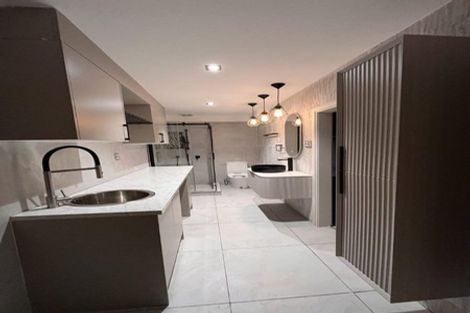 Photo of property in 1/16 Marriott Road, Pakuranga, Auckland, 2010