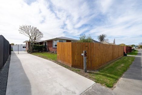 Photo of property in 27 Dunstan Crescent, Hornby, Christchurch, 8042