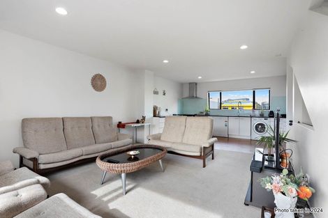 Photo of property in 9/17a Delta Avenue, New Lynn, Auckland, 0600