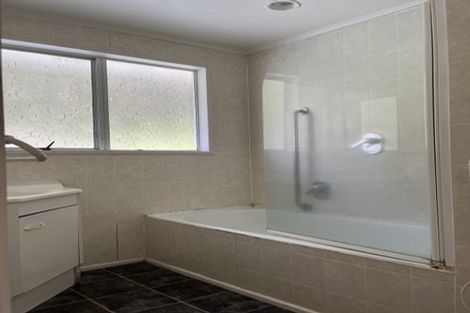 Photo of property in 26 Malters Place, Browns Bay, Auckland, 0630