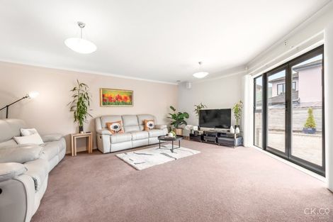 Photo of property in 20 Garrett Place, Riverstone Terraces, Upper Hutt, 5018
