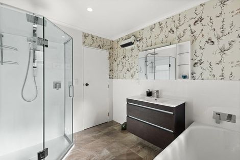 Photo of property in 17 Alderney Close, Taradale, Napier, 4112