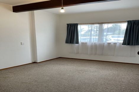 Photo of property in 36 Graham Avenue, Te Atatu Peninsula, Auckland, 0610