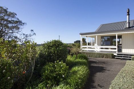 Photo of property in 167 Anderson Road, Helensville, 0875