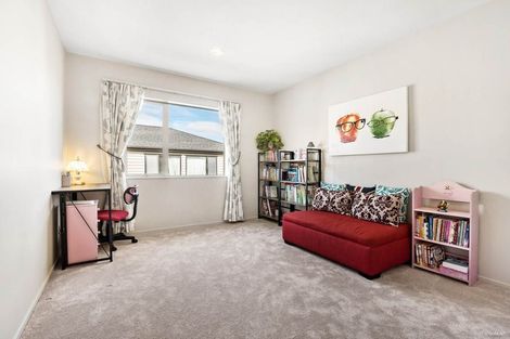 Photo of property in 17 Wye Oak Drive, Schnapper Rock, Auckland, 0632