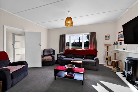 Photo of property in 20 Riemenschneider Street, Manaia, 4612