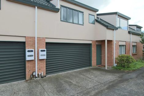 Photo of property in 14/1 Melview Place, New Lynn, Auckland, 0600