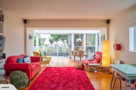 Photo of property in 3/19 Burnham Street, Seatoun, Wellington, 6022