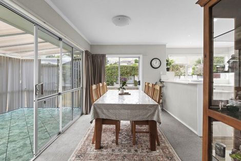 Photo of property in 4 Newcastle Road, Dinsdale, Hamilton, 3204