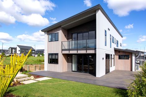 Photo of property in 230 Park Estate Road, Rosehill, Papakura, 2113