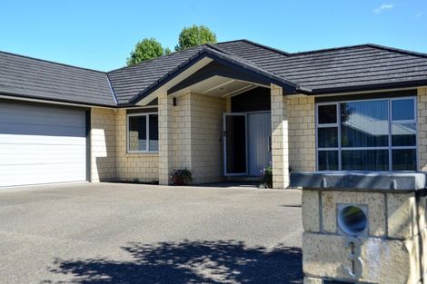 Photo of property in 3 Amokura Crescent, Flagstaff, Hamilton, 3210