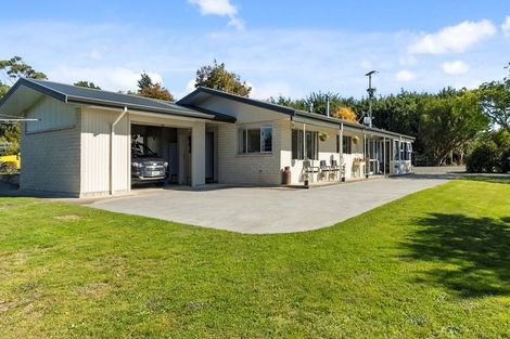 Photo of property in 22 Tiratu Road, Dannevirke, 4976