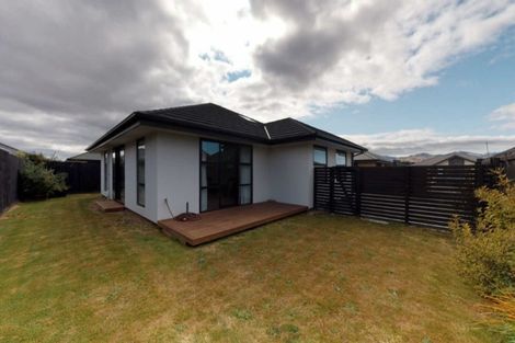 Photo of property in 18 Maka Lane, Halswell, Christchurch, 8025