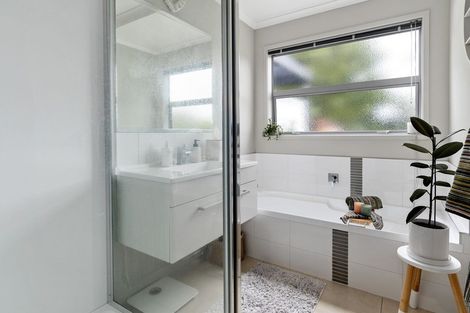 Photo of property in 7 Tory Way, Omokoroa, 3114