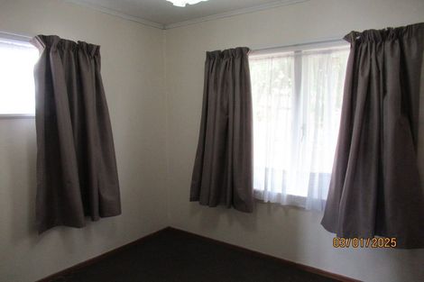 Photo of property in 17 Oreil Avenue, West Harbour, Auckland, 0618