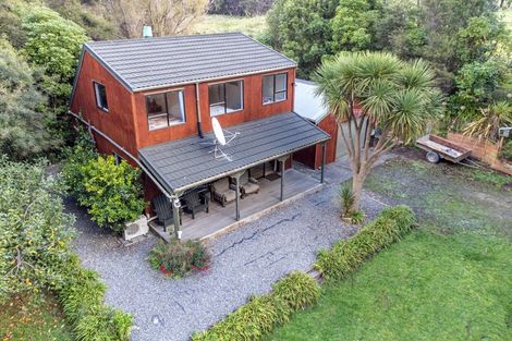 Photo of property in 1399 Pack Spur Road, Mataikona, Masterton, 5889