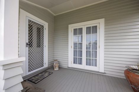 Photo of property in 4 Argyle Street, Hawera, 4610