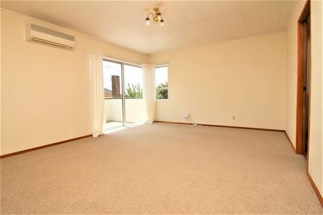Photo of property in 35 South Lynn Road, Titirangi, Auckland, 0604