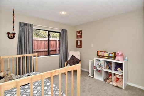 Photo of property in 11 Forest Park Place, Parklands, Christchurch, 8083