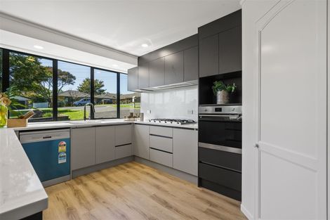 Photo of property in 44 Wairere Road, The Gardens, Auckland, 2105