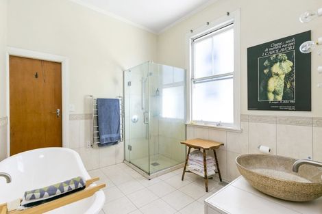 Photo of property in 7 Caroline Street, Mount Victoria, Wellington, 6011