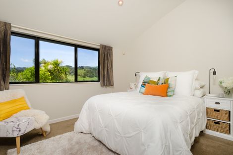 Photo of property in 81 Stoney Creek Drive, Waitakere, Henderson, 0782