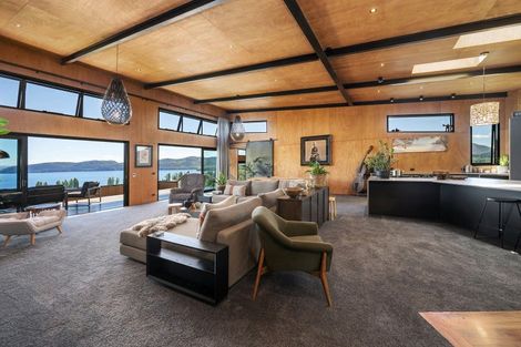 Photo of property in 35 Peregrine Place, Kinloch, Taupo, 3377