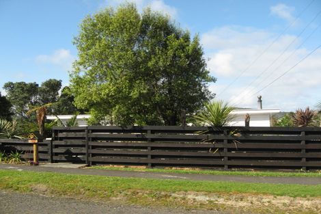 Photo of property in 76 Mcentee Road, Waitakere, Auckland, 0816