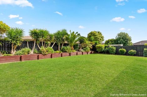 Photo of property in 28 Seabreeze Place, Papamoa Beach, Papamoa, 3118