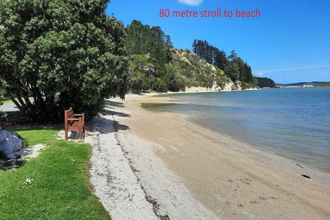 Photo of property in 6 Regent Street, Whakapirau, Maungaturoto, 0583