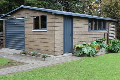 Photo of property in 17 Charlotte Street, Takapau, 4203