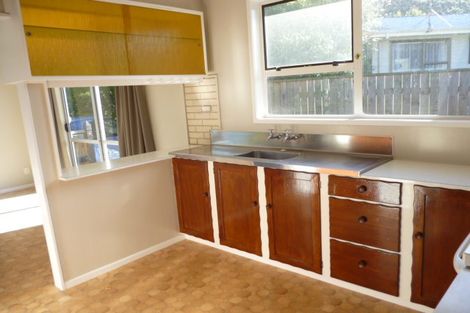 Photo of property in 33 Larchmont Grove, Totara Park, Upper Hutt, 5018