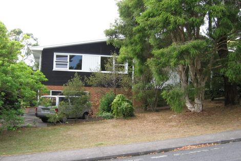 Photo of property in 3 Castleford Street, Green Bay, Auckland, 0604