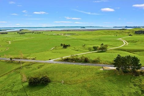 Photo of property in 3884 Kaipara Coast Highway, Mangakura, 0984