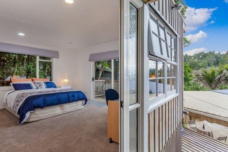 Photo of property in 46 Wood Bay Road, Titirangi, Auckland, 0604