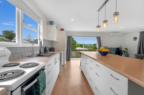 Photo of property in 14 View Street, Maungaturoto, 0520