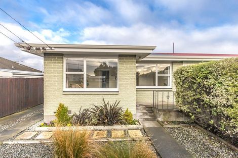 Photo of property in 2/3 Dominion Avenue, Spreydon, Christchurch, 8024