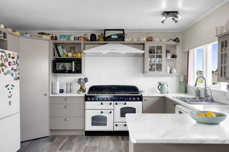 Photo of property in 9 Matthews Crescent, Melville, Hamilton, 3206