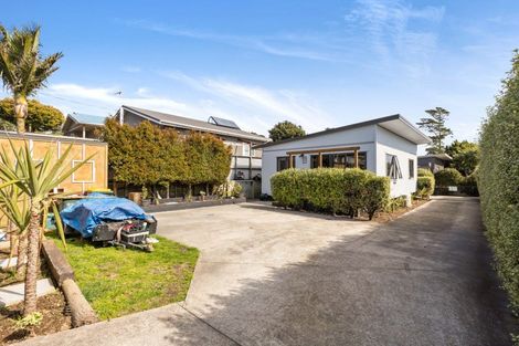 Photo of property in 88a Pioneer Road, Moturoa, New Plymouth, 4310