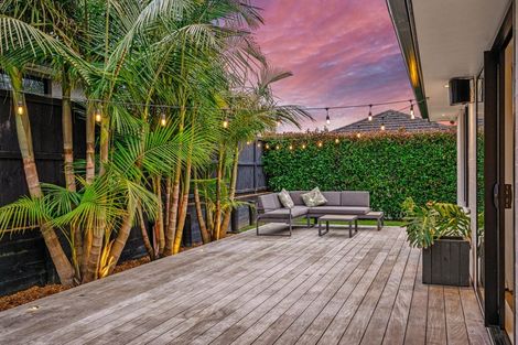 Photo of property in 25 Nobilo Road, Kumeu, 0810