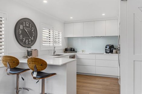 Photo of property in 6 Terrace Avenue, Mount Maunganui, 3116