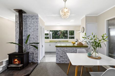 Photo of property in 1/7 Tallington Crescent, Torbay, Auckland, 0630