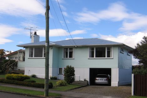 Photo of property in 4 Wavell Crescent, Lansdowne, Masterton, 5810