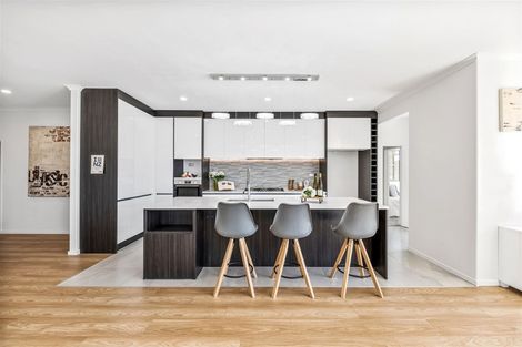 Photo of property in 7 Aklander Rise, Flat Bush, Auckland, 2019