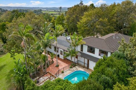 Photo of property in 10 Trig Road, West Harbour, Auckland, 0618