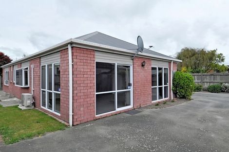 Photo of property in 13a Wittys Road, Avonhead, Christchurch, 8042