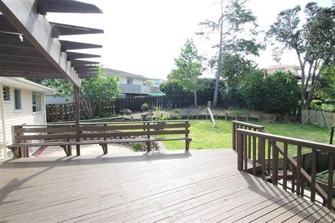 Photo of property in 82 Advene Road, Cockle Bay, Auckland, 2014