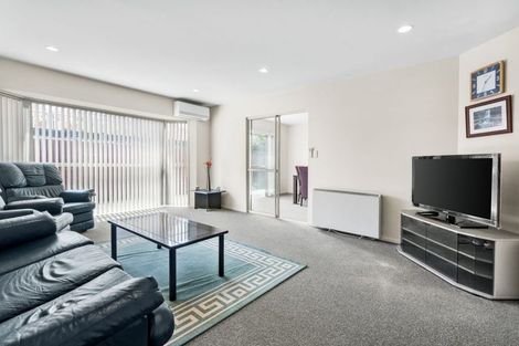 Photo of property in 29a Division Street, Riccarton, Christchurch, 8041