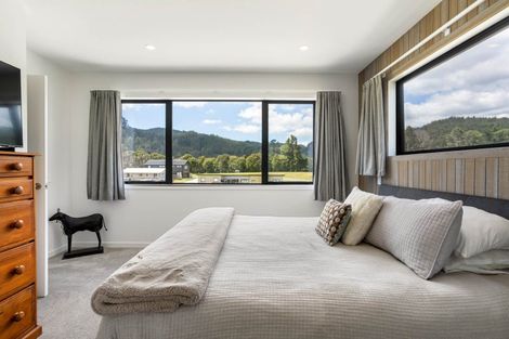 Photo of property in 18 Pinnacles Lane, Pauanui, 3579